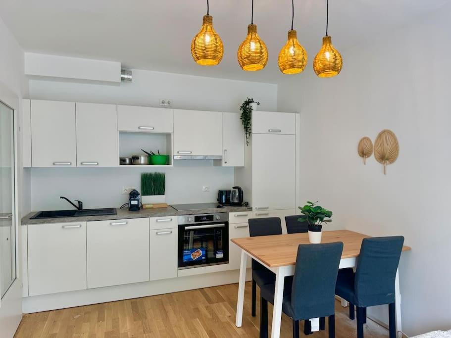 Rooftop Apartment With Balcony & Free Parking Vienna Luaran gambar
